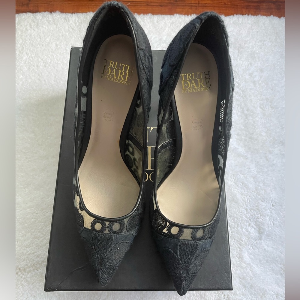 Truth Dare by Madonna genuine leather side 71/2